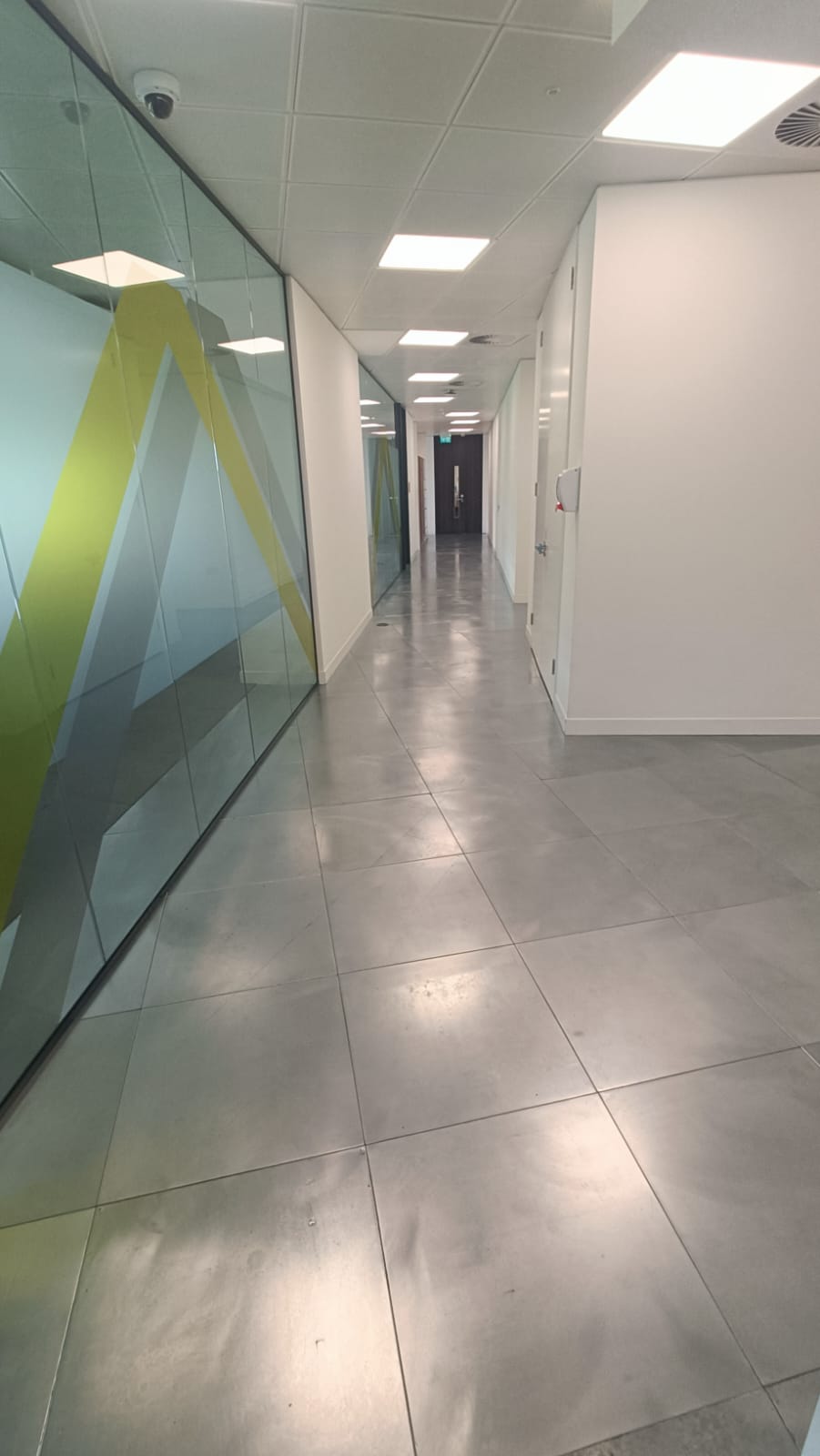 Axis, Luton 